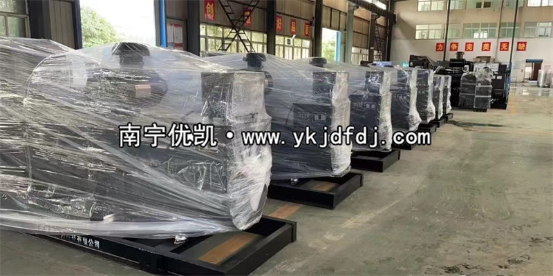 2022年7月28日，多臺(tái)上柴發(fā)電機(jī)組發(fā)貨某高速公路服務(wù)區(qū)