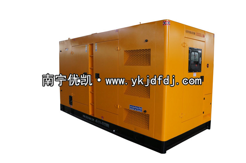 2022年8月27日，200KW靜音柴油發(fā)電機(jī)組發(fā)貨南寧某工程項(xiàng)目現(xiàn)場(chǎng)
