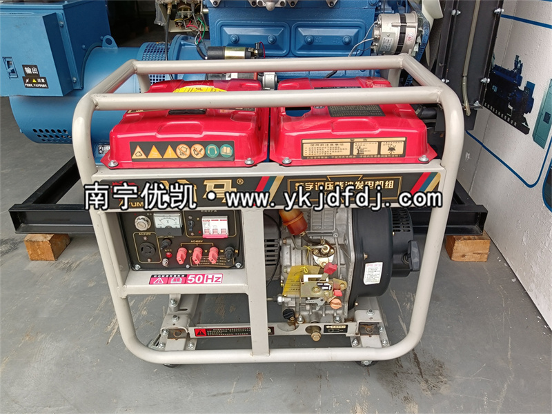 2022年10月29日，客戶到南寧店面自提10kw柴油發(fā)電機(jī)組