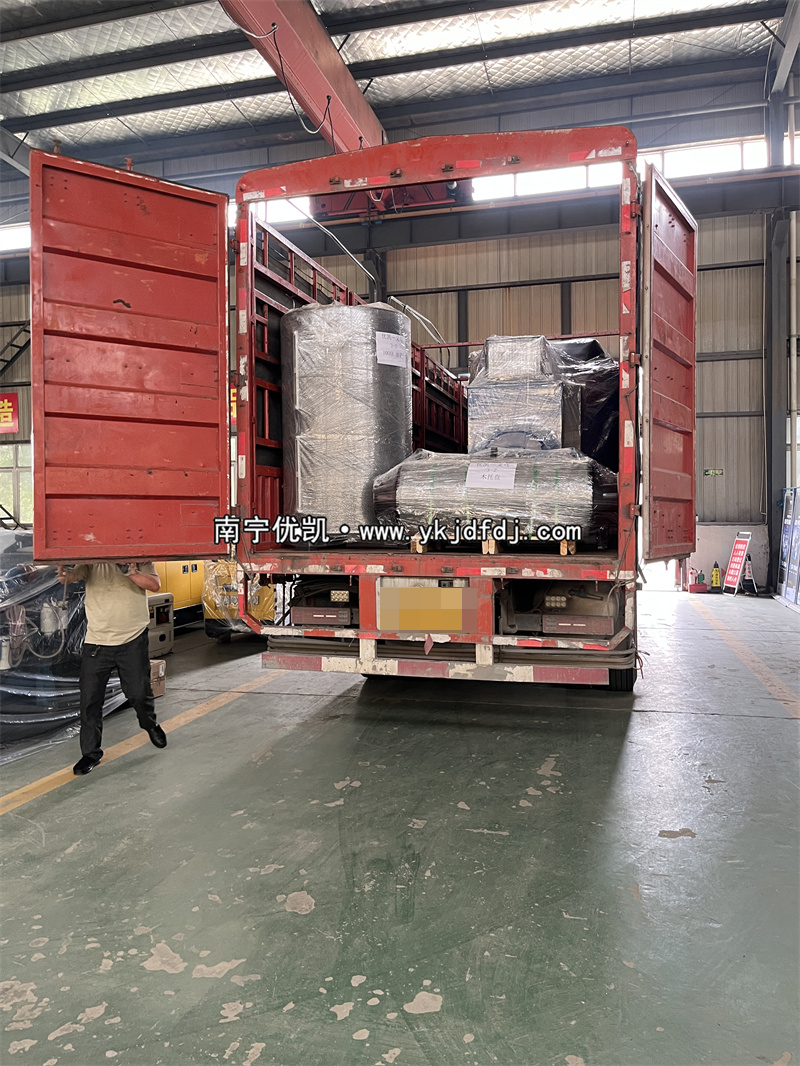 2023年5月3日，600kw玉柴柴油發(fā)電機(jī)組裝車發(fā)貨