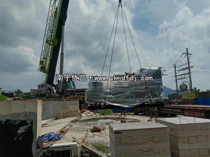 2023年8月29日，廣西項目800kw上柴發(fā)電機組到貨安裝現(xiàn)場